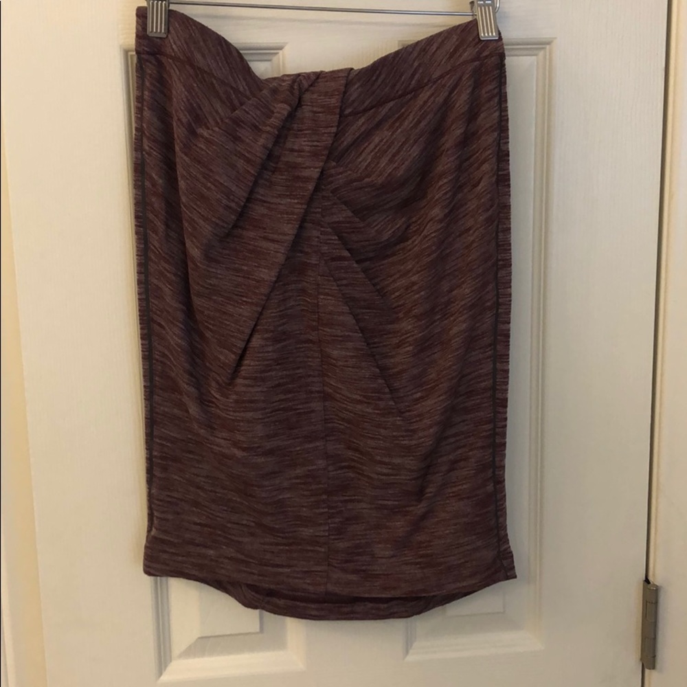 lululemon pencil skirt - size 8